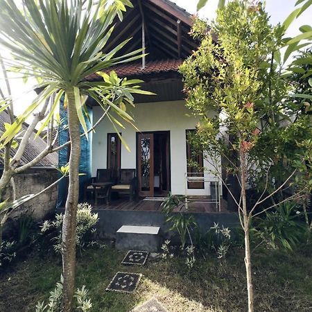 Hotel The Banana House Sakti Esterno foto
